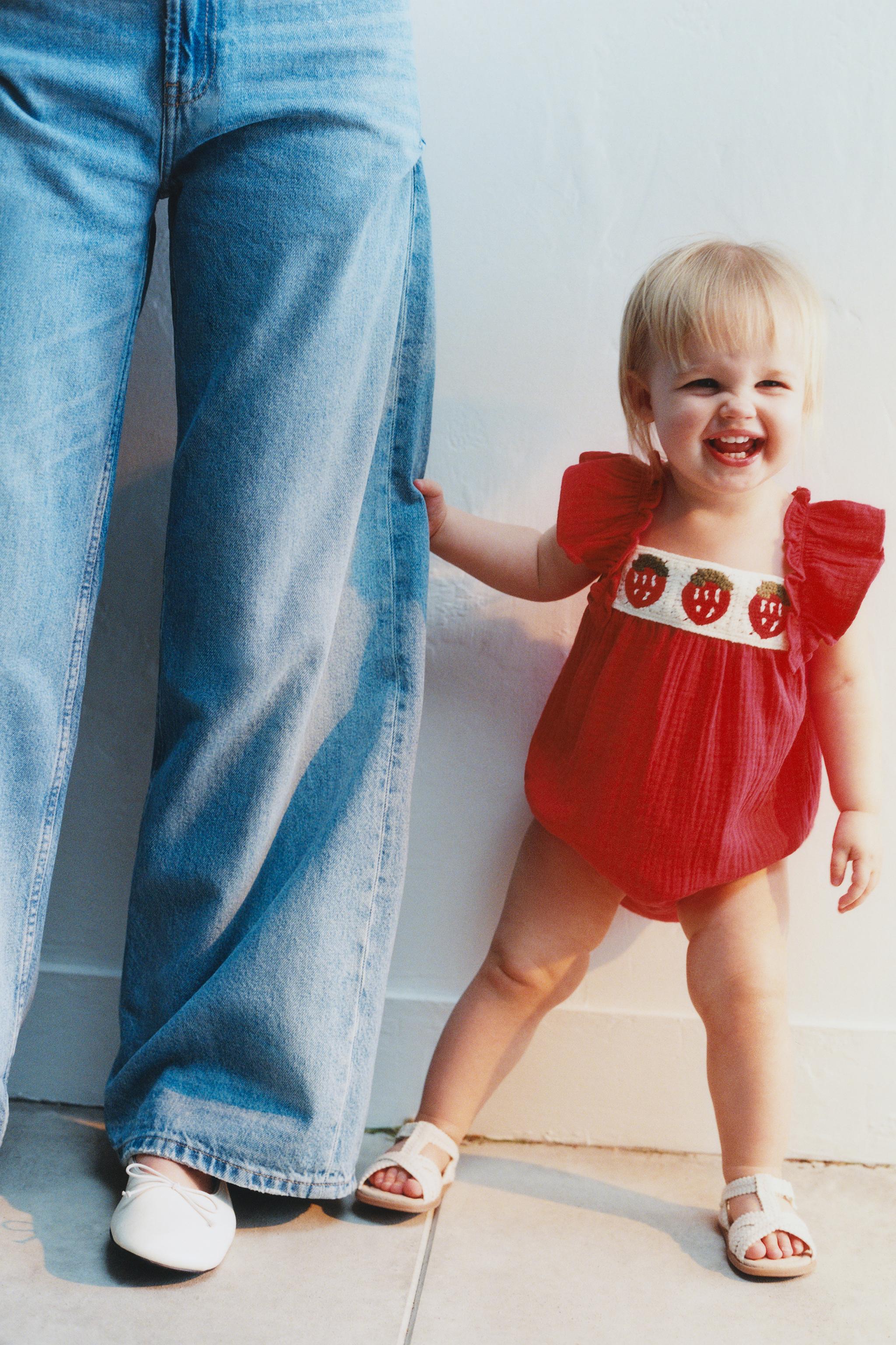 BODY EN GAZE DE COTTON BRODÉ FRAISES